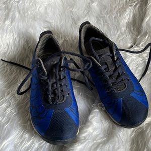 Dansko size 6 blue and royal blue